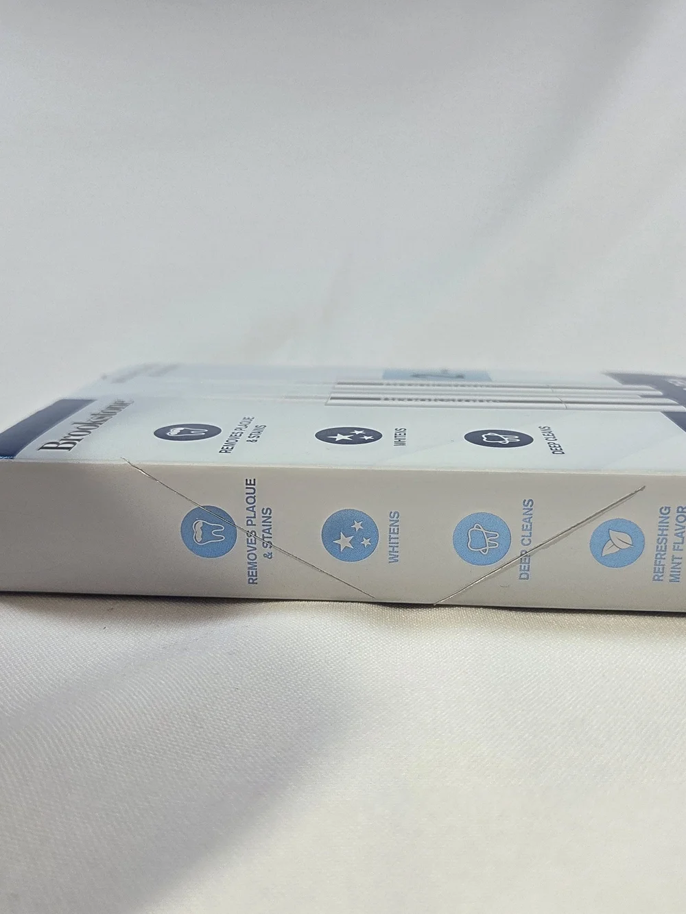 Brookstone 2 Pack Teeth Whitening Pens Mint Flavor On-the-Go Whitener 4mL Each